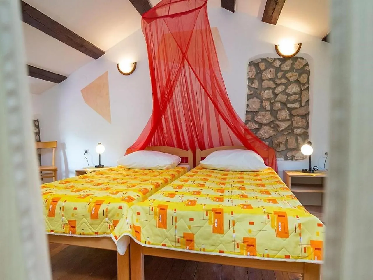 Holiday Home In Mali Turini 36021